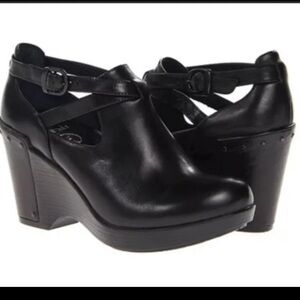 Dansko Franka black leather studded round toe wedge ankle booties 37 (7)